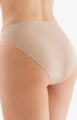 Bezszwowe figi damskie bikini cieliste seamless Hi-leg Briefs S111