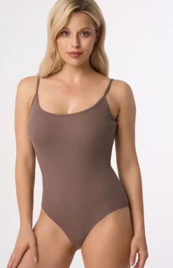 Body damskie na ramiączkach kakaowe Tia