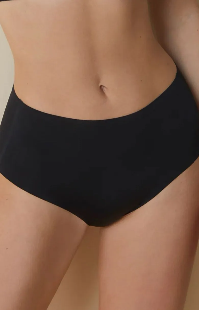 Figi z wysokim stanem czarne Maxi Braga 503