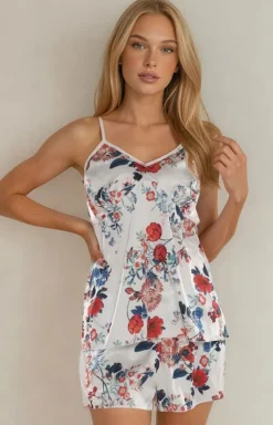 Krótka piżama damska w kolorze kremowym w kwiatowy print Ludes 637