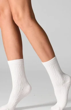 2-pack białe skarpetki damskie z fakturą warkocza WC28 Velvet