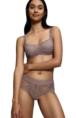 Triumph biustonosz usztywniany balconette Body Make-Up Illusion Lace 10219845-3091
