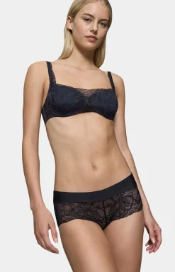 Triumph biustonosz usztywniany balconette Body Make-Up Illusion Lace 10219845-0004