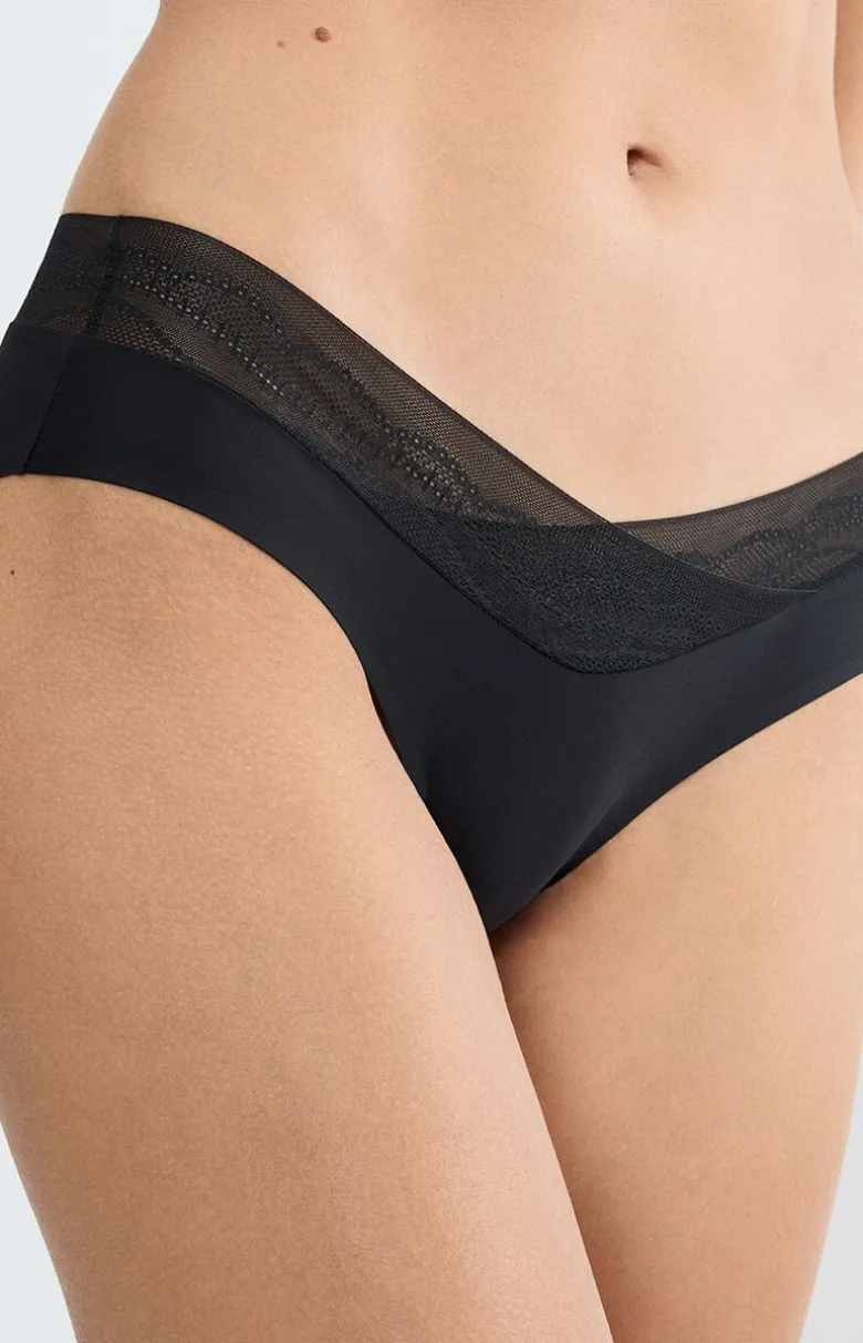 Triumph figi damskie Breathe & Lif t Smart Hipster 10226437-0004