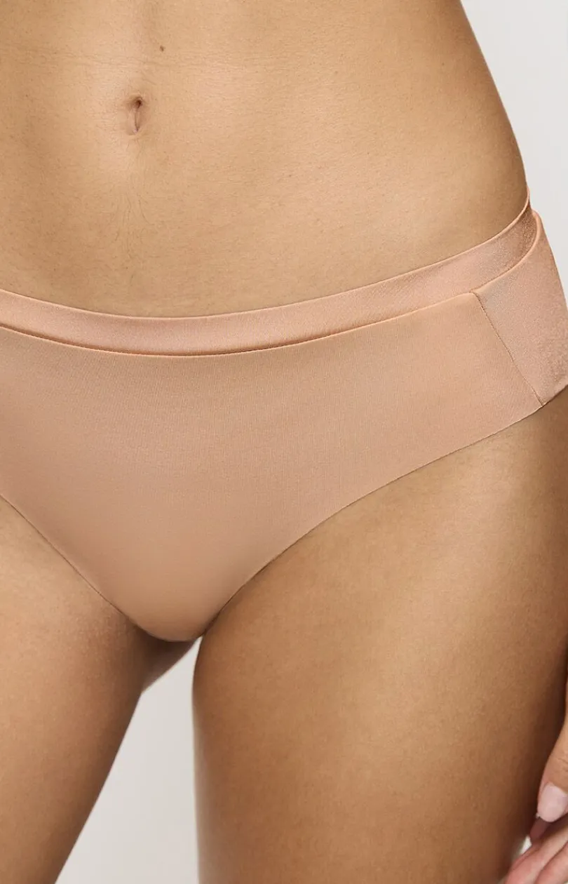 Triumph Figi Hipster - figi damskie hipster Body Make-up Soft Touch 10193532-00EP