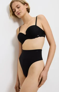 Triumph stringi damskie Soft Sculpt Bandeau 10219737-0004